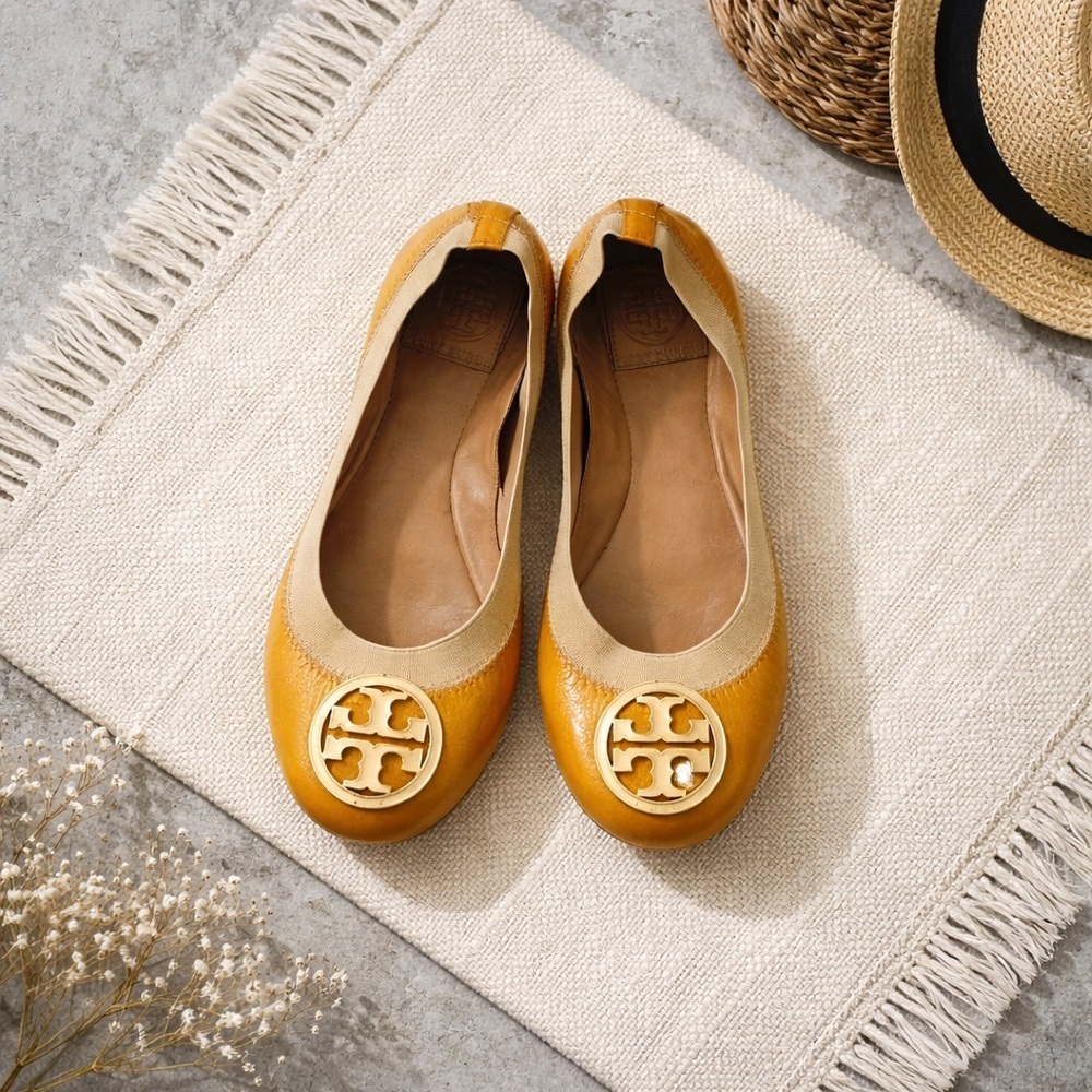Tory Burch Caroline Size 6M Beige Elastic and Leather Ballet Flats - Picture 1 of 11
